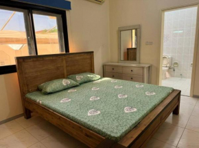 Master Rooms near Metro
